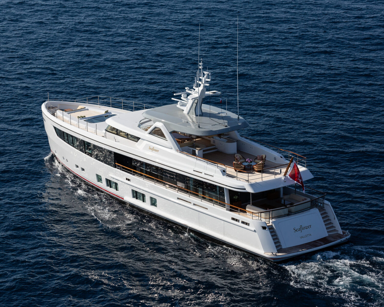 18 - Exterior