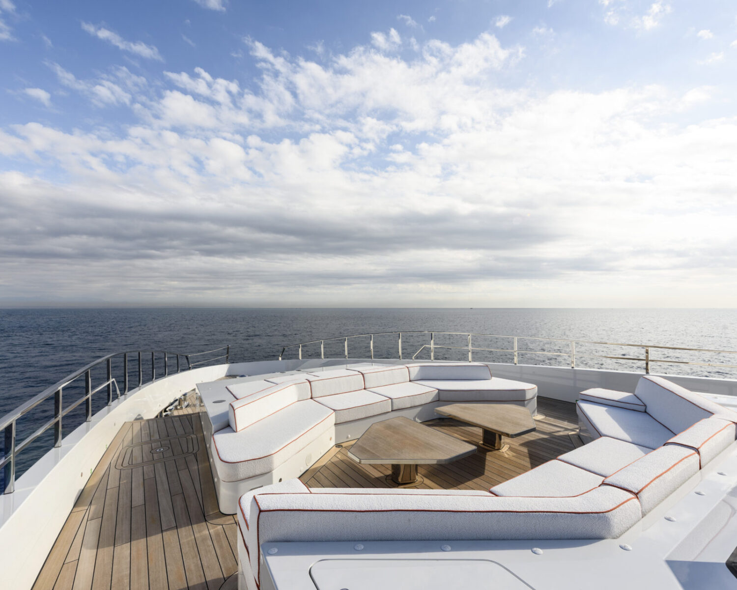 Hello from Pozitif Studio Team. If you need any help with photos, please do not hesitate to contact us.