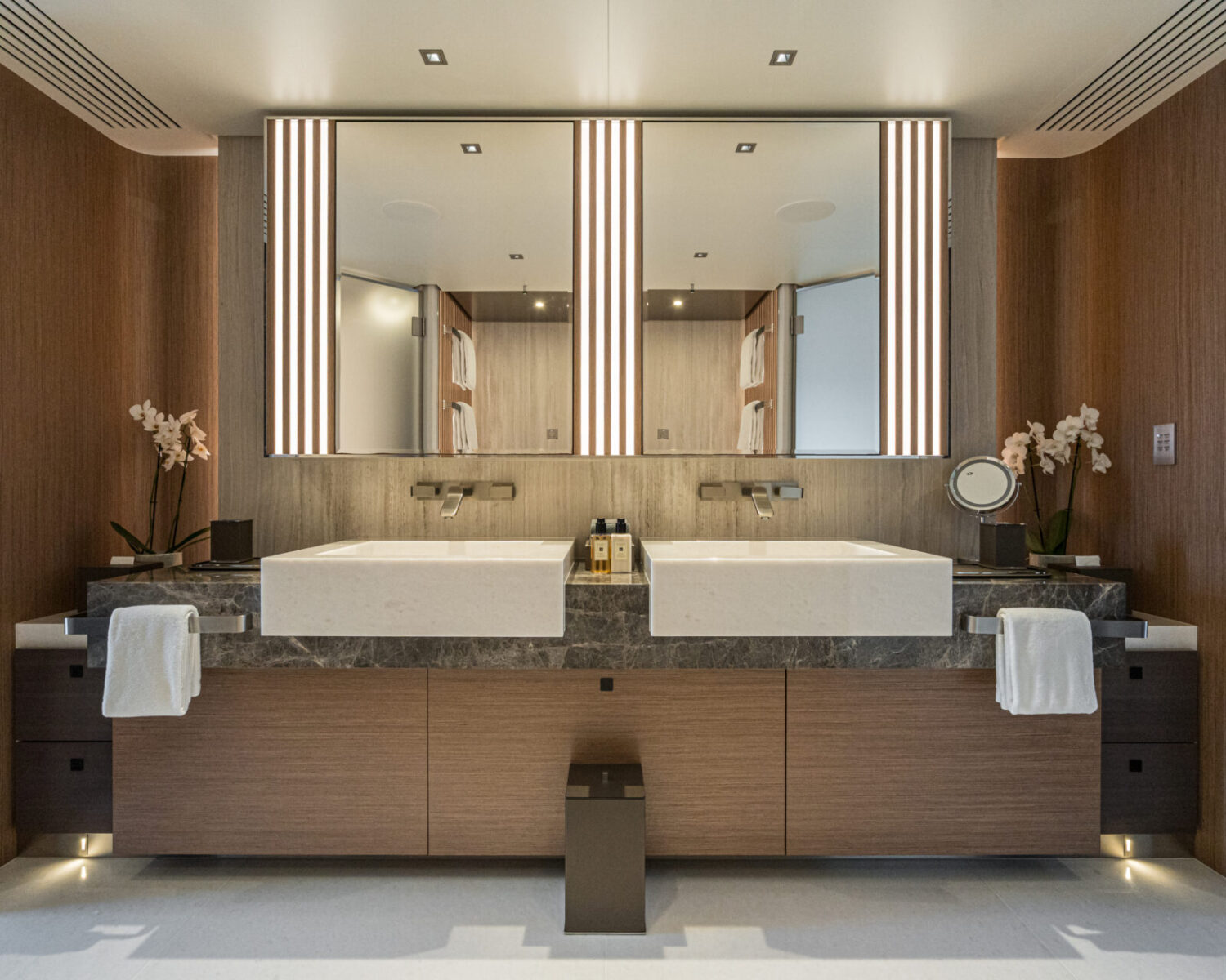 26 Master Ensuite
