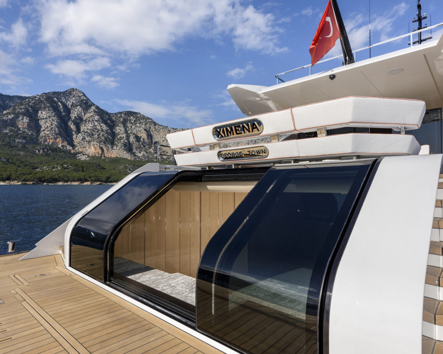 Hello from Pozitif Studio Team. If you need any help with photos, please do not hesitate to contact us.