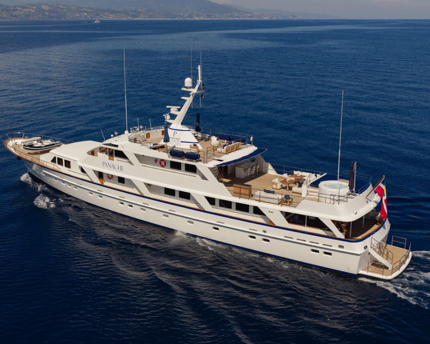 32 PANACHE