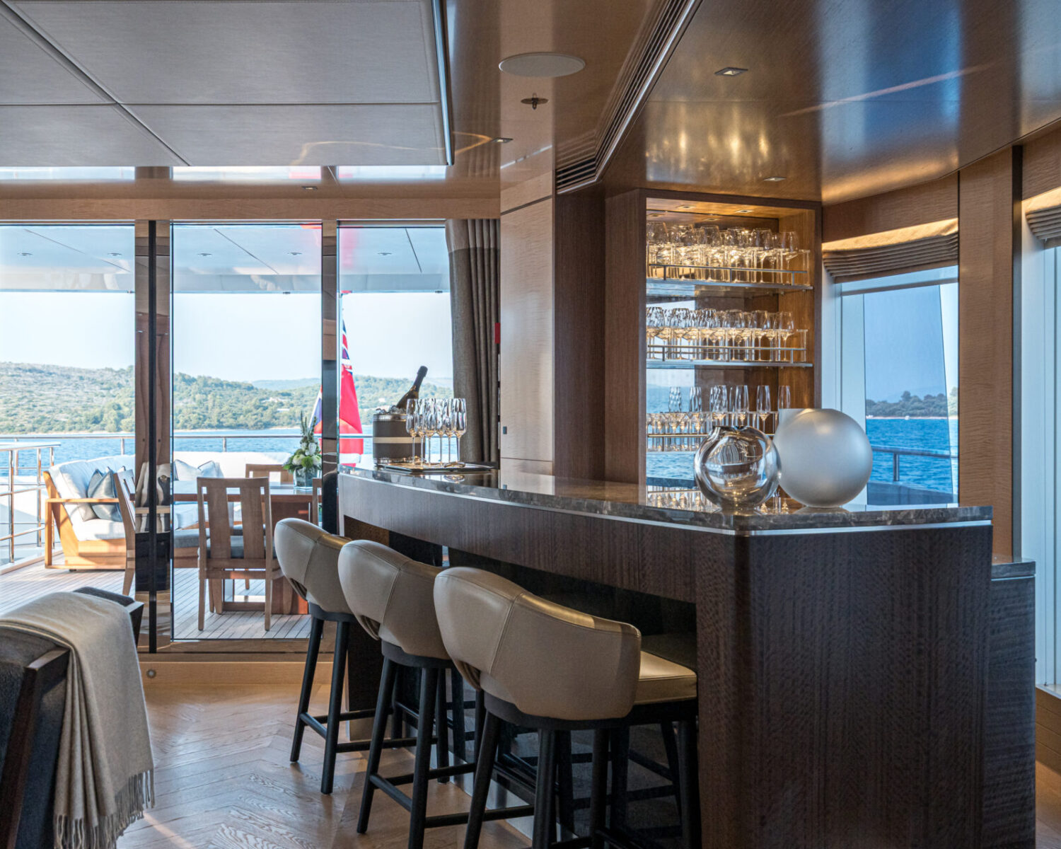37 Sky Lounge Bar