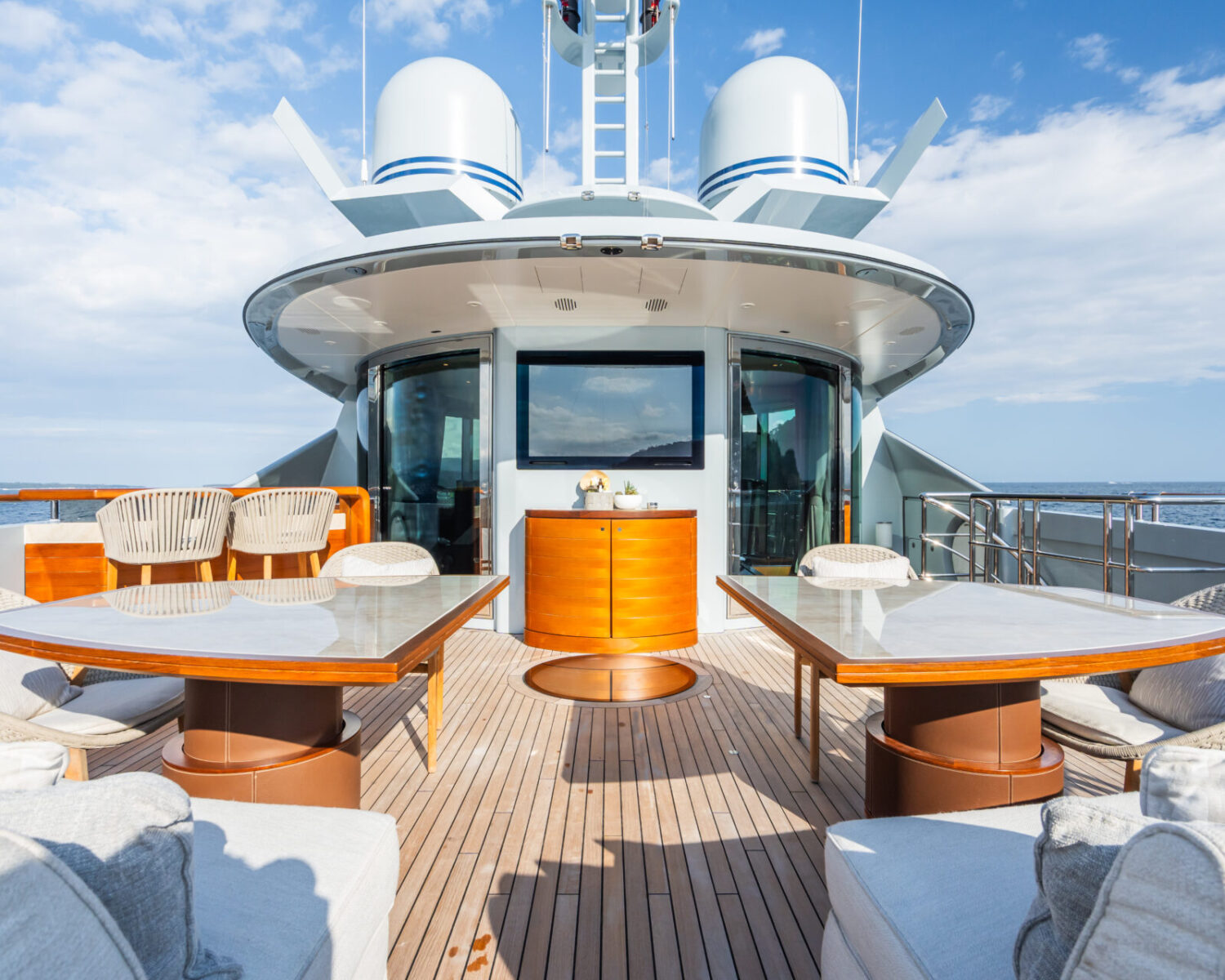 AFTER YOU 52 JUH09248