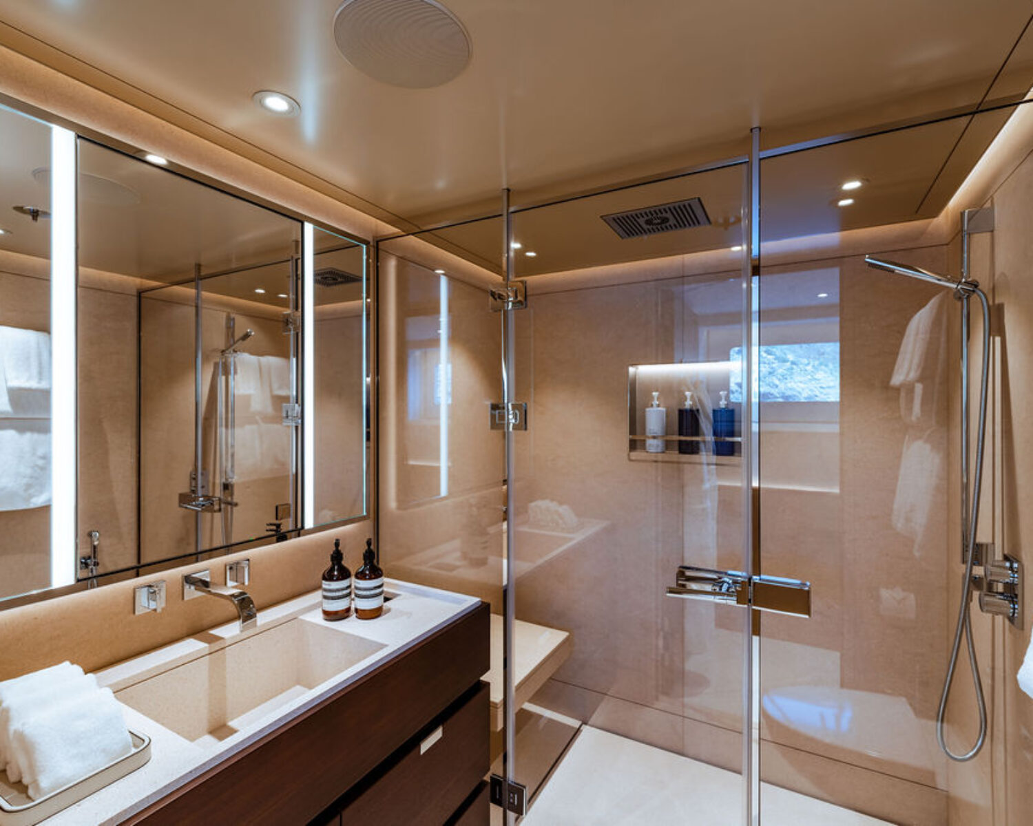 ALVA interior 12