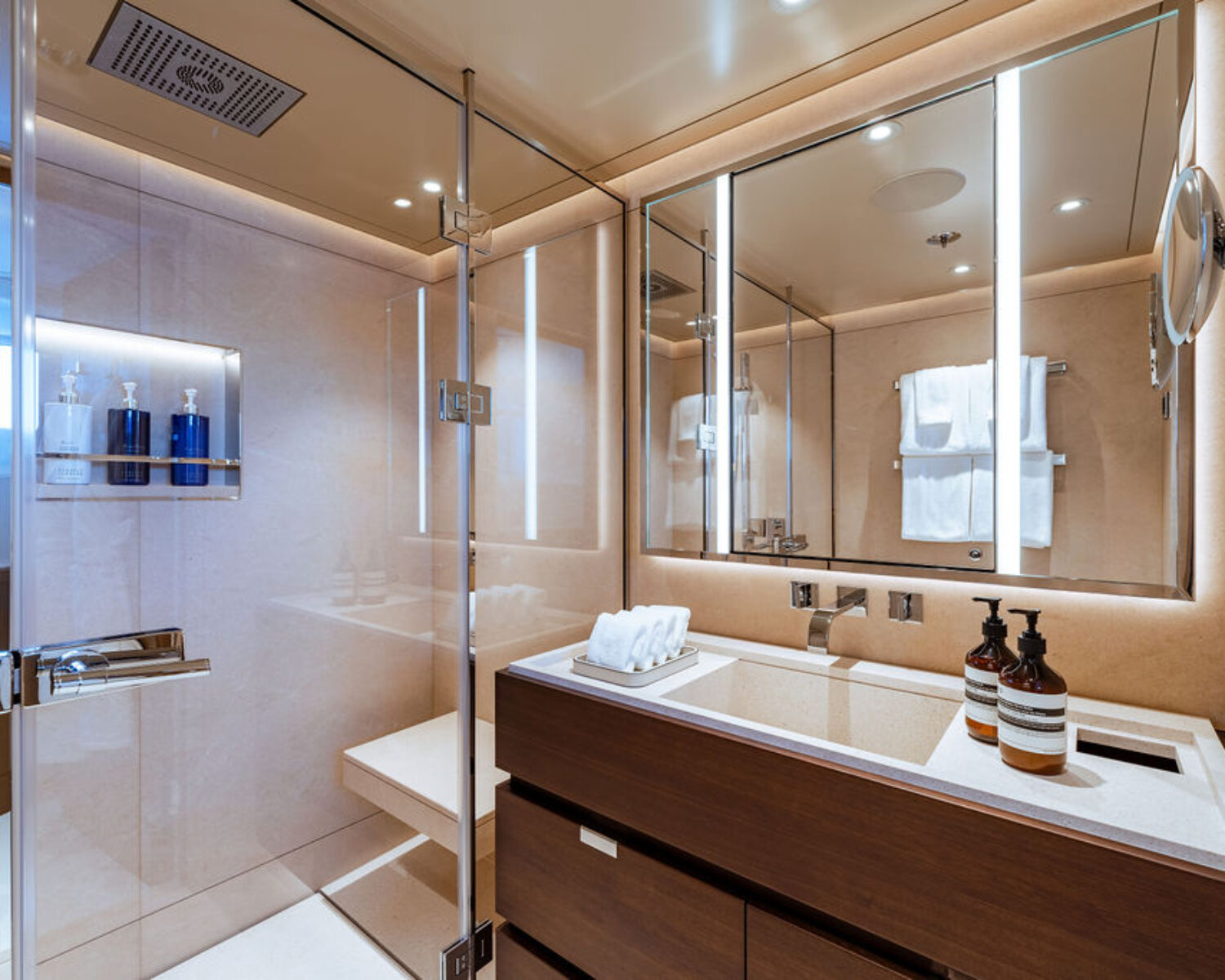 ALVA interior 14