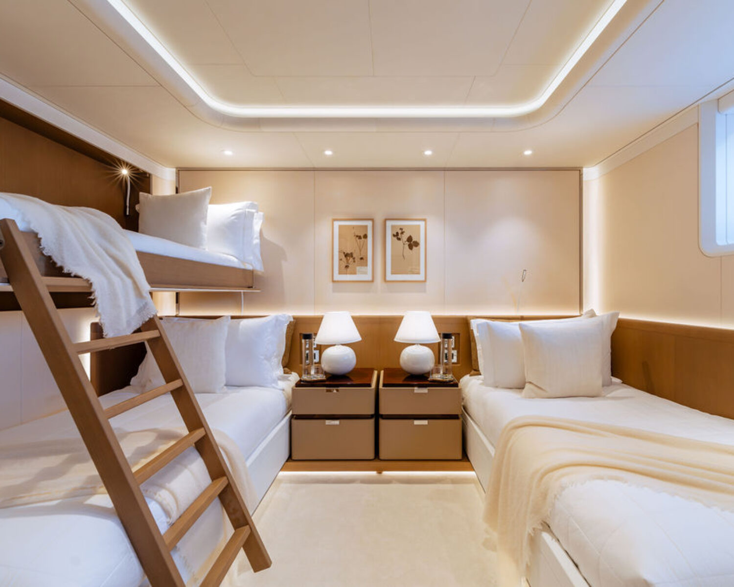 ALVA interior 24