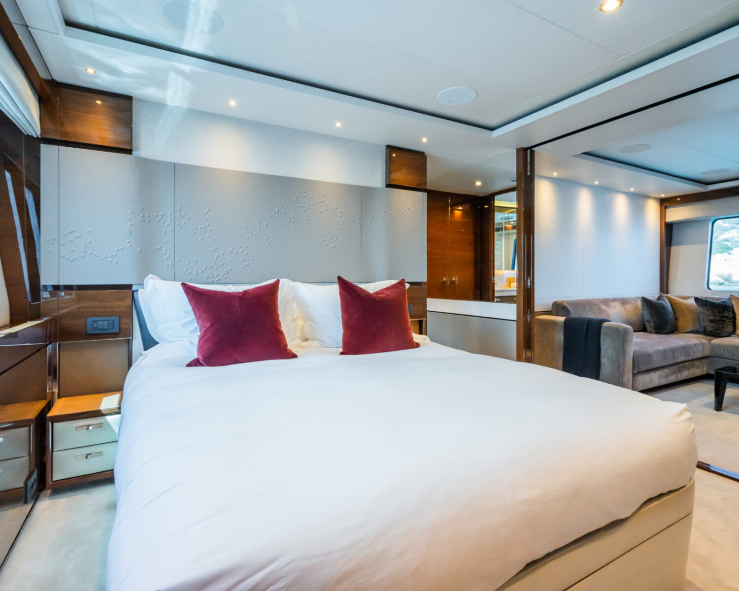 ANTHEYA III 71 JUH04968