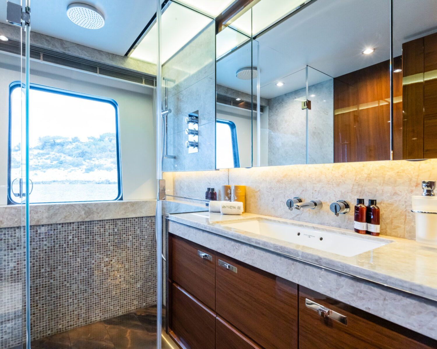 ANTHEYA III 76a JUH04736