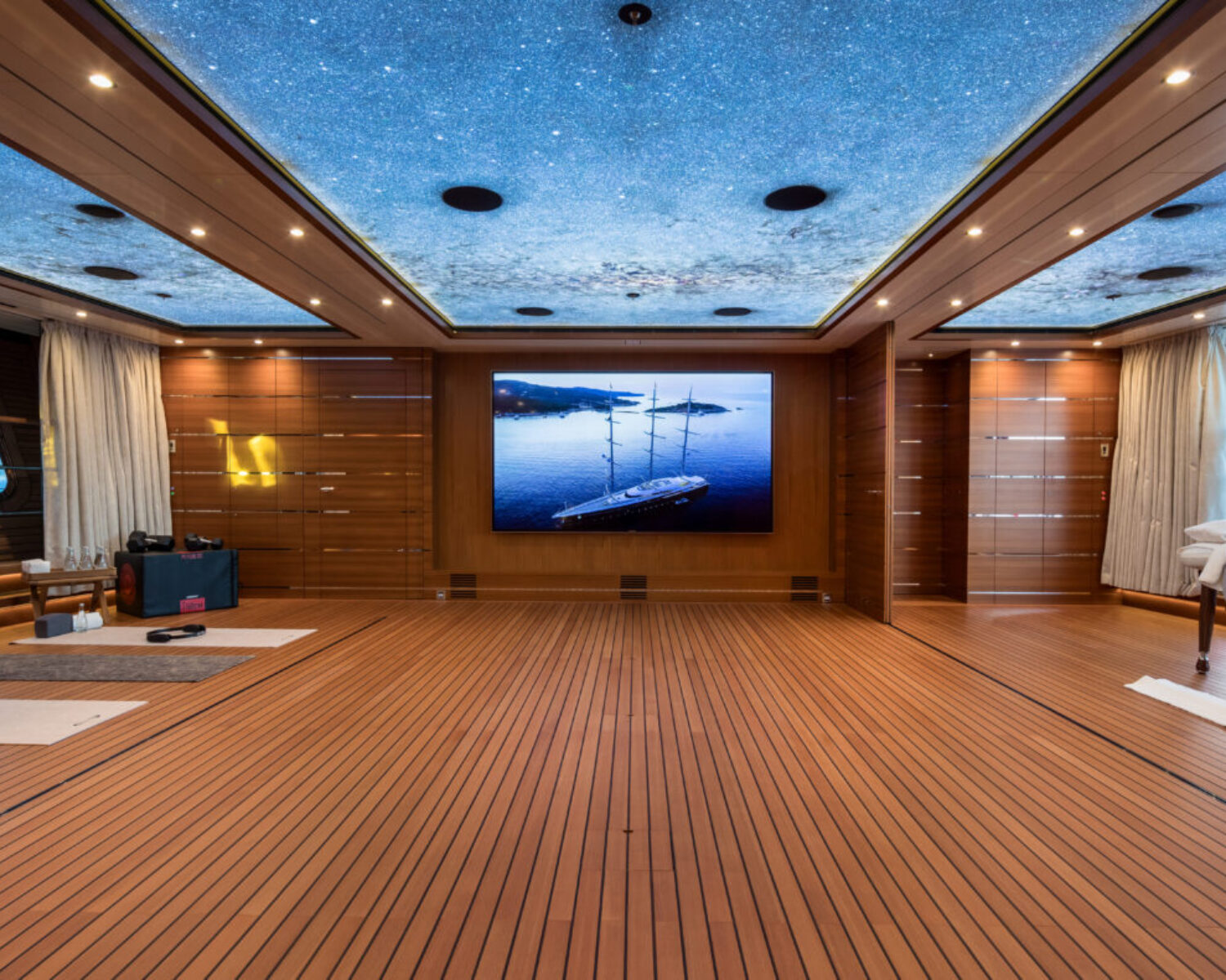Photos of Superyacht Black Pearl Built by Oceanco