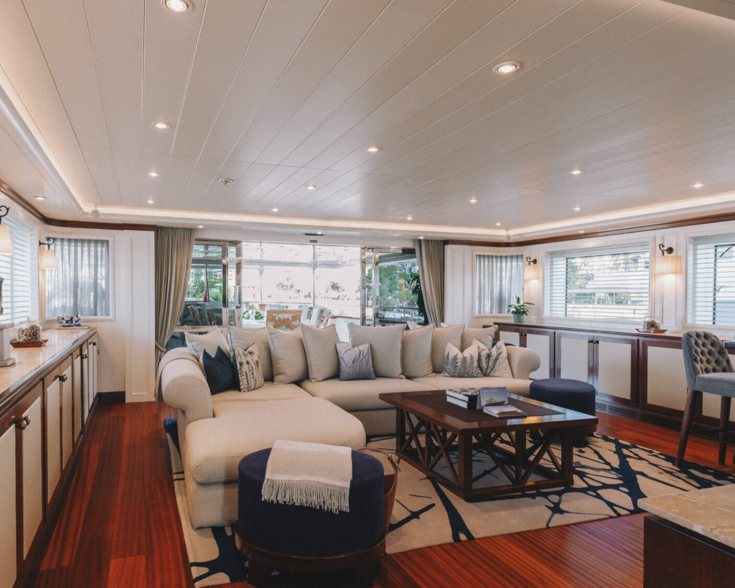 CW_LADY_TRUDY©QuinBISSET - The Studio ILLUME_1983