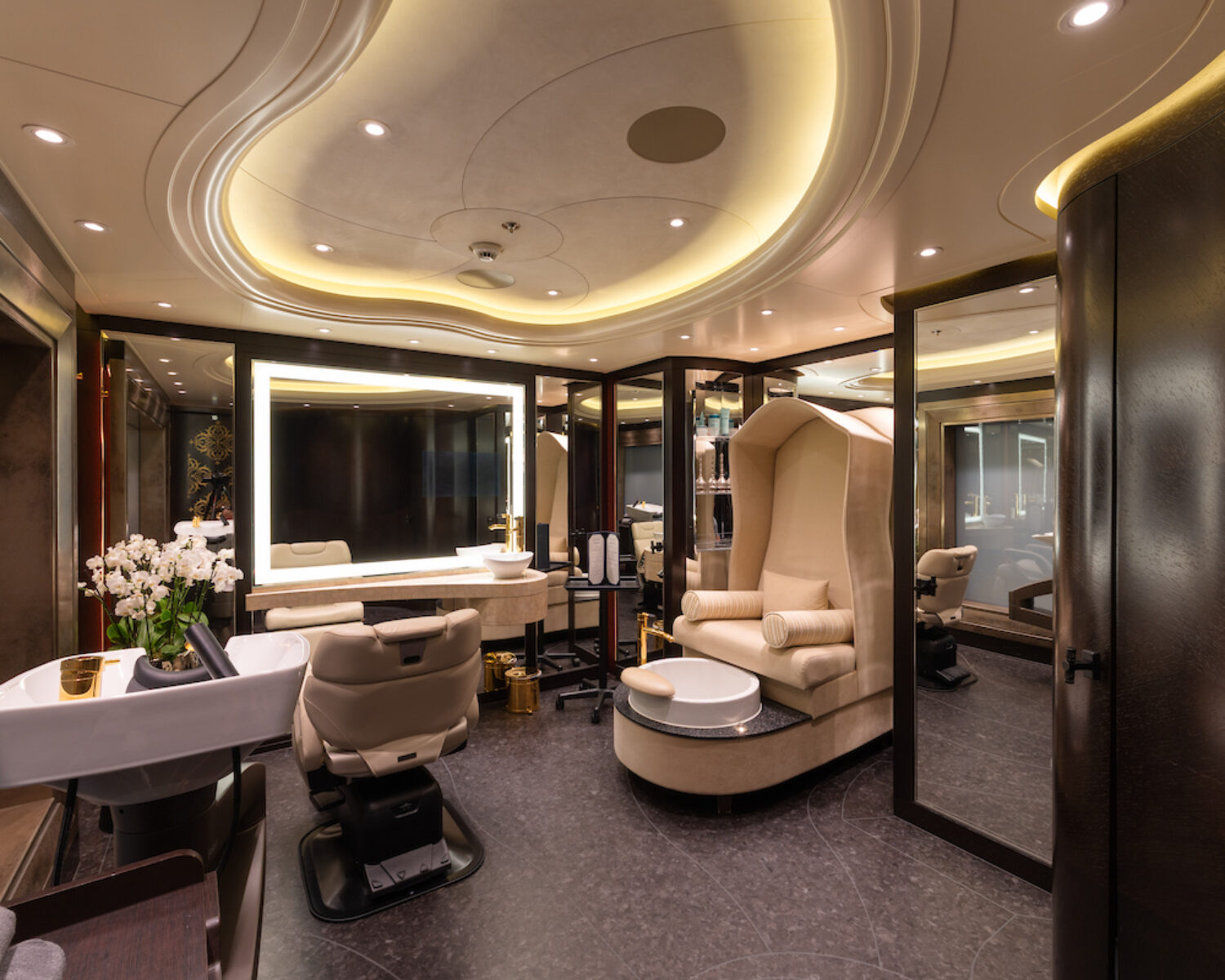 Hair and Nail Salon Whisper Yacht for Sale