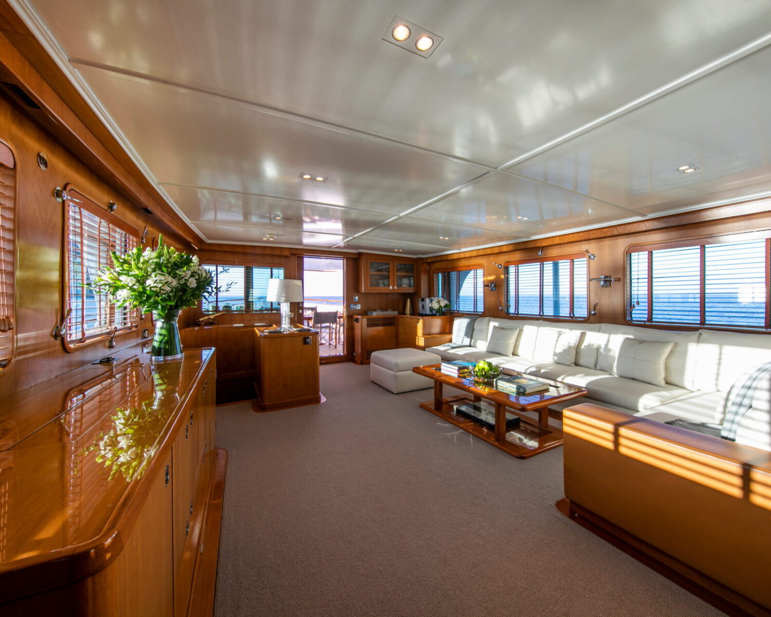 M/Y Heavenly Daze
Copyright © www.yacht-shot.com
Stuart Pearce