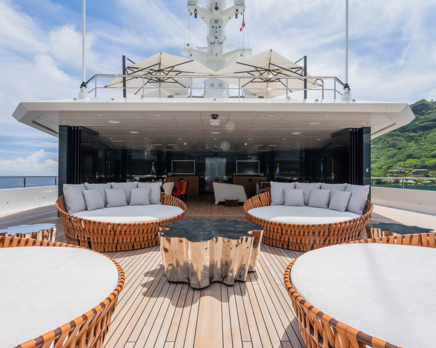 LA DATCHA 27 JUH05940