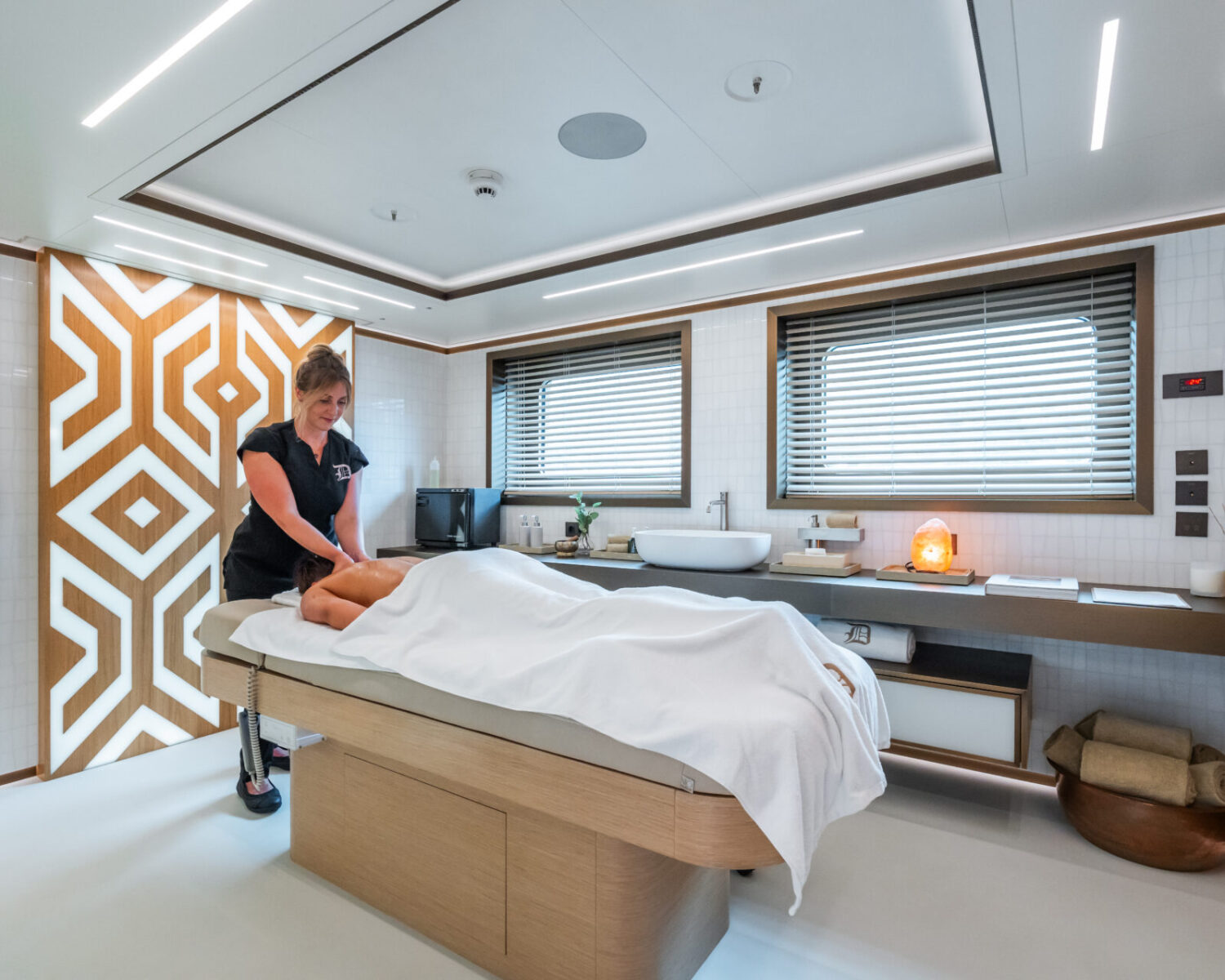 LA DATCHA 61 JUH06197