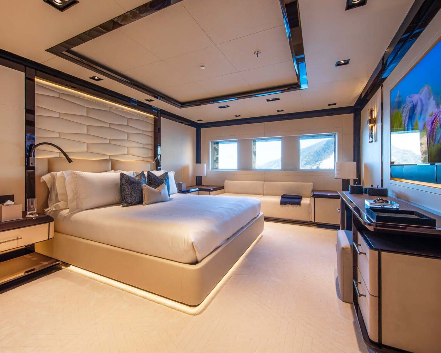 PLATINUM12.jPLATINUMeg