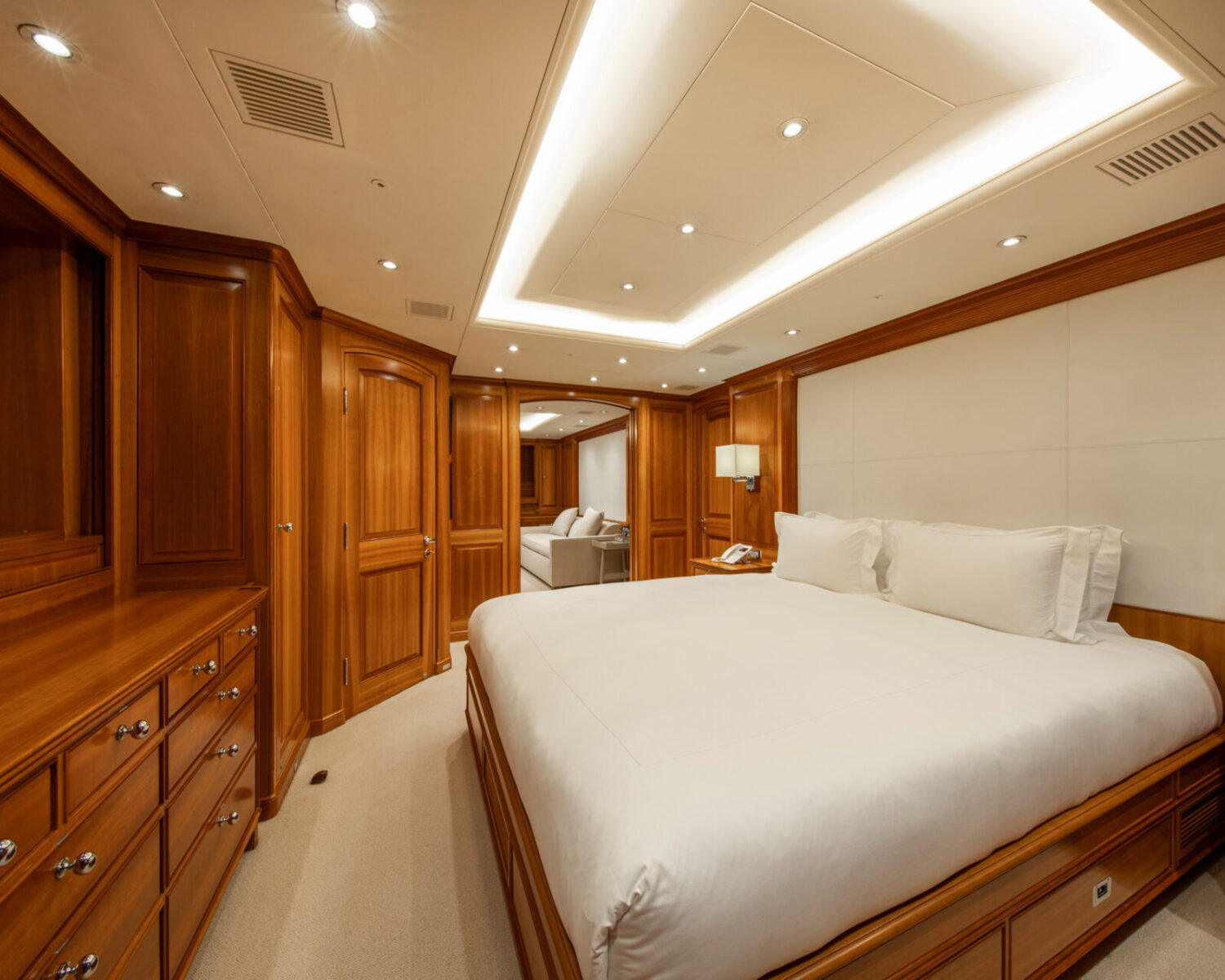 S/Y PerseusCopyright © www.yacht-shot.comStuart Pearce