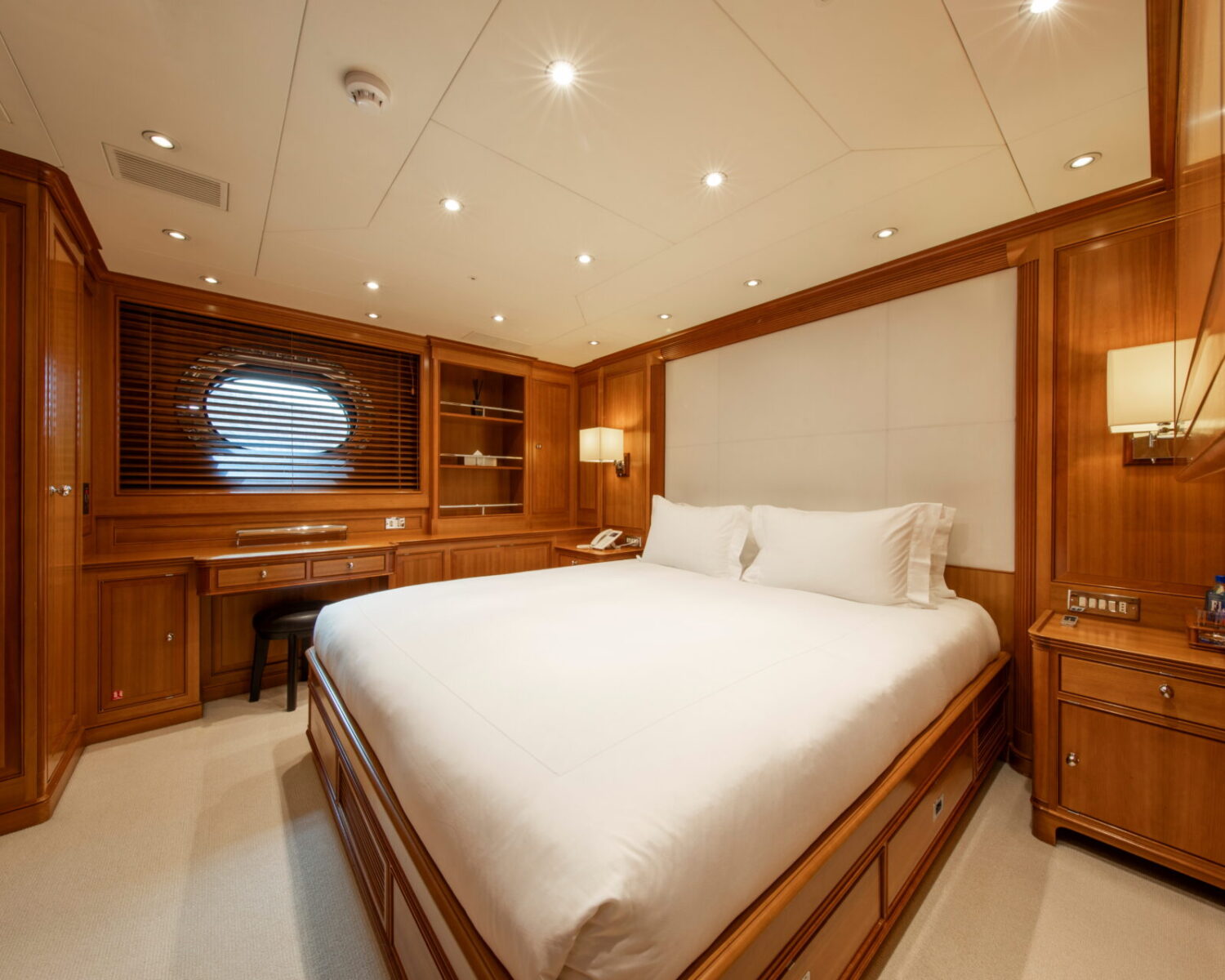 S/Y PerseusCopyright © www.yacht-shot.comStuart Pearce