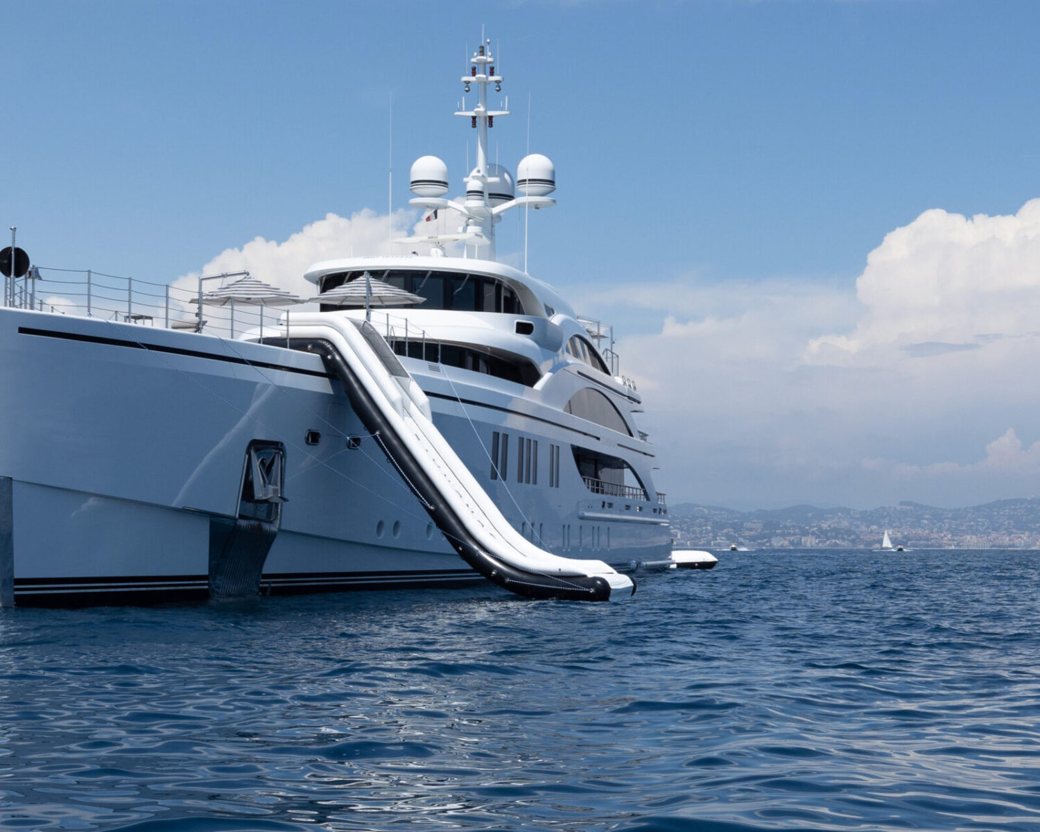 Soundwave Yacht For Charter 11
