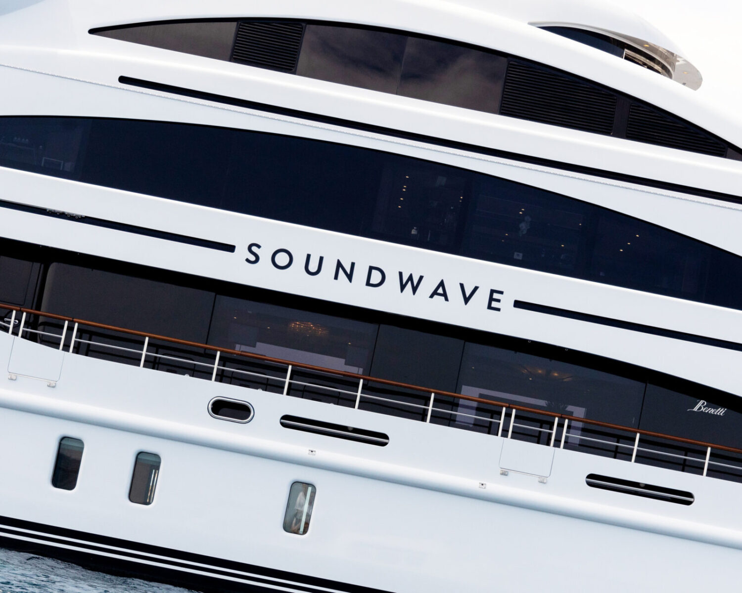 Soundwave Yacht For Charter 12