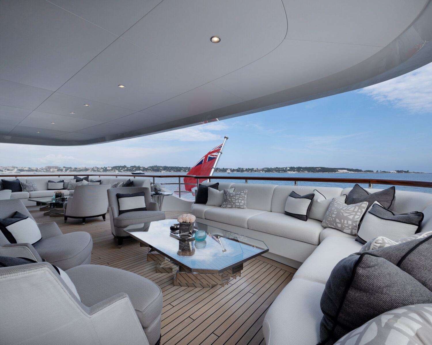 Soundwave Yacht For Charter 6